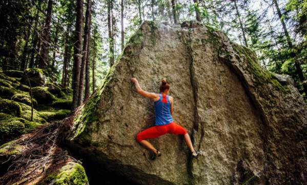 Bouldering in Quincy Quarries Reservation