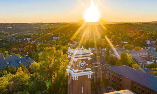It's Time for Family: WSU Family Weekend is Just Around the Corner!