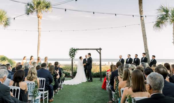 Couple getting married on St. Simons Island