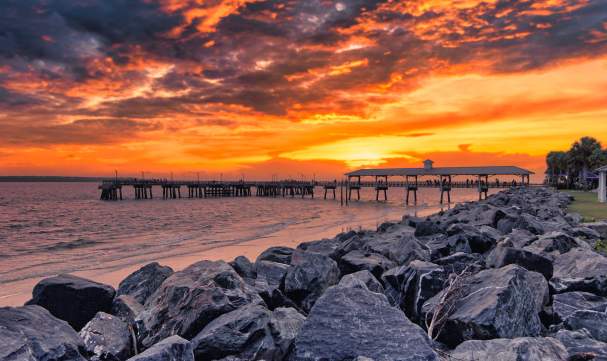 An Insider’s Guide to Exploring the St. Simons Island Pier Village