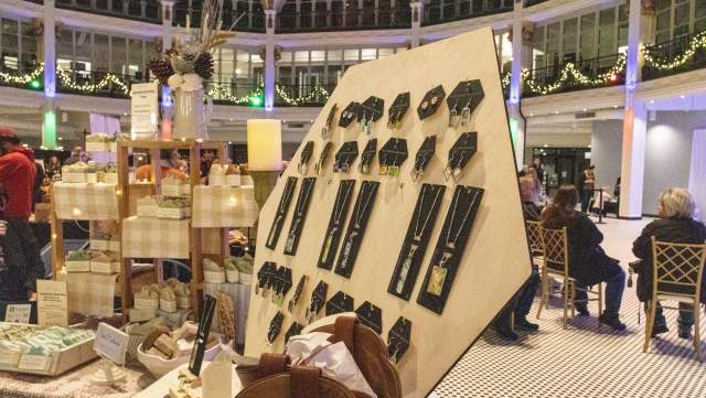 Dayton Arcade: Holly Days