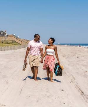 couple-on-beach