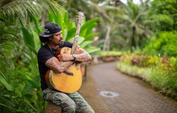Michael Franti & Spearhead