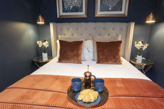 Bedroom at North Hall, a luxurious self-catered one-bedroom detached house by Jason and Philip Serviced Accommodation.
