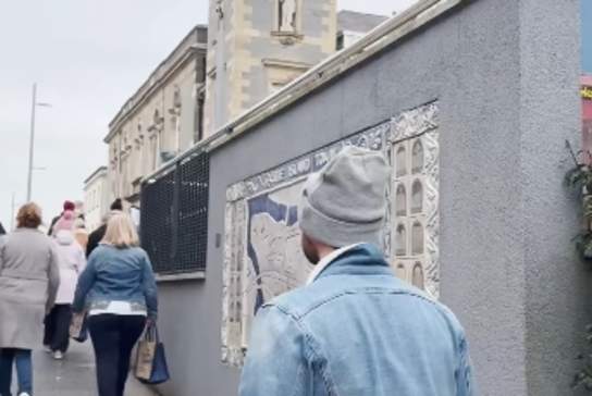 Influencer Rory Martin enjoying the tour with Enniskillen Taste Experience.