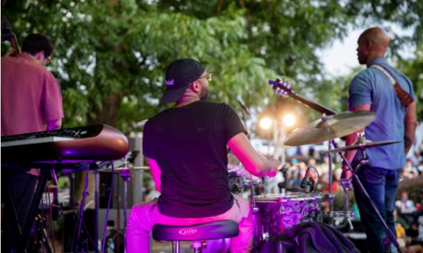 Jazz In The Alley