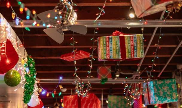 Holidays in Duluth: Christmas Pop-Up at Truck & Tap Duluth