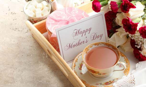 Pinkies Up: Mom & Me Tea