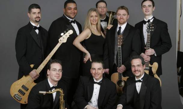 Groovin' on the Green- The Platinum Band