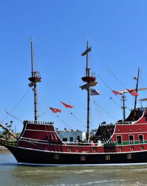 Red Dragon Pirate Cruises