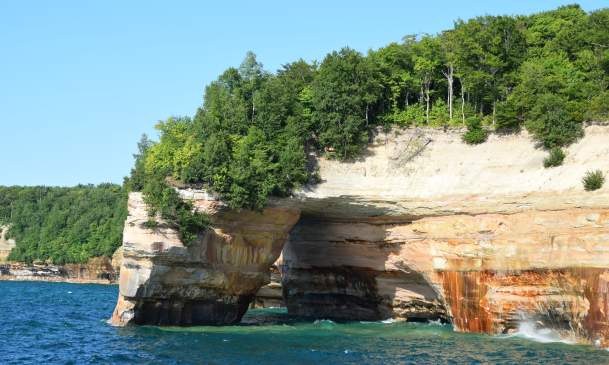 se permiten perros en sugarloaf marquette mi