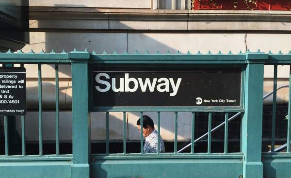 How to Use the NYC Subway in 2026: OMNY, Fare Cap & What’s Changed