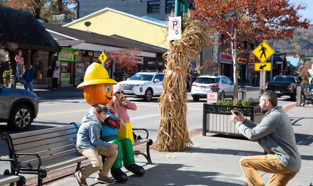 Family Fall Scarecrows downtown