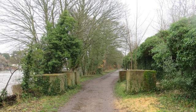 Beyond the Bend - London's secret wartime defences