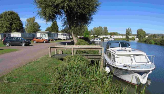 Bablock Hythe Caravan Park