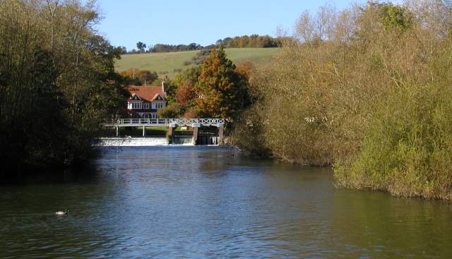 Hidden Havens: Peaceful Scenic Spots Away from the Crowds on the Thames Path