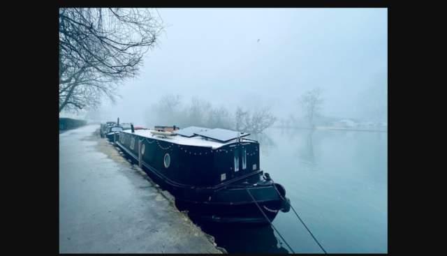 Autumn Along the Thames: Chasing the Morning Mist