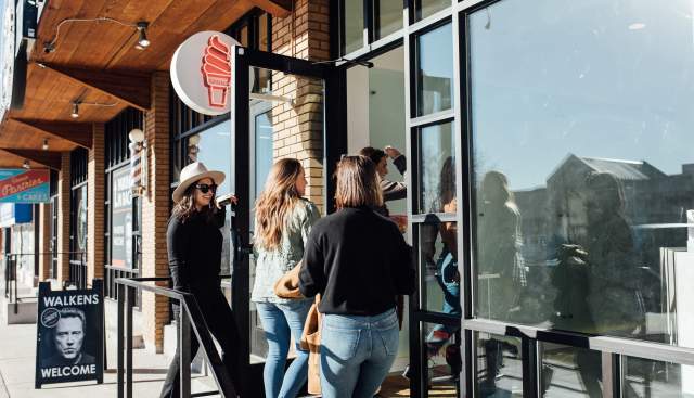 Maven District: Shopping