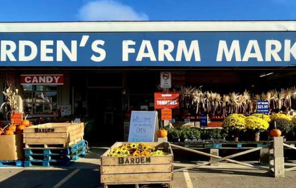 Explore Fresh Finds and Fall Flavors at Barden’s Farm Market