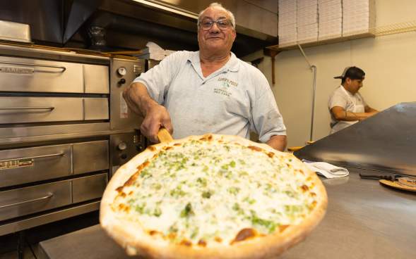 Luigis_Restaurant_and_Pizzeria_2022_Hiller_804_LCVB