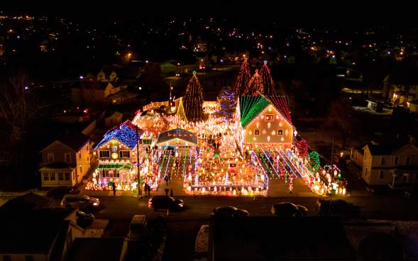 Peckville Christmas House