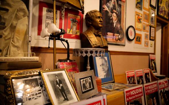 Houdini Museum & Magic Show in Scranton, PA