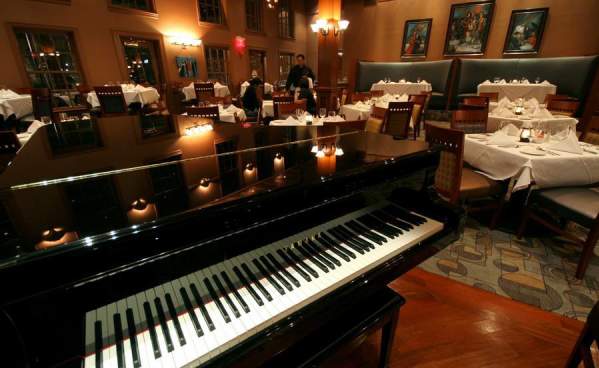 Piano at Suga's Deep South