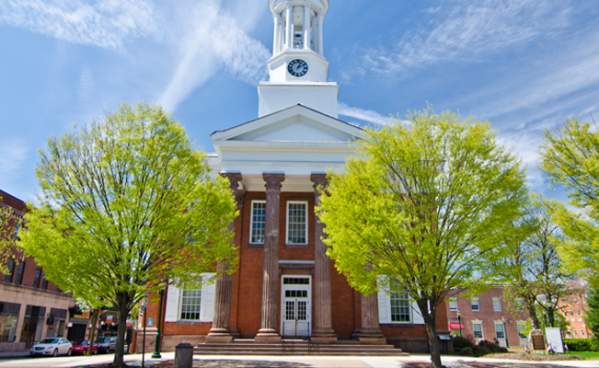 Old Courthouse-700