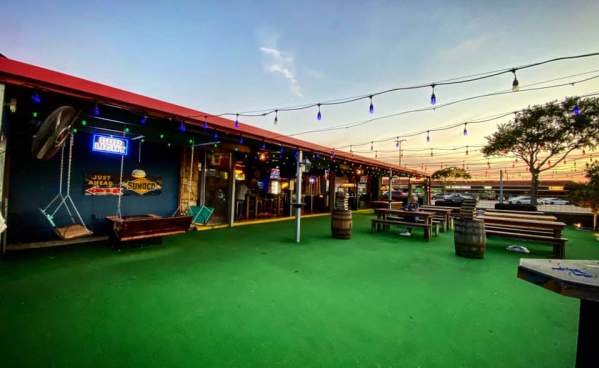 Dylan's Restaurant & Grill