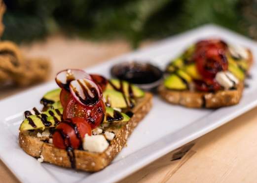 Quick Local Food Options to Keep Your Healthy Resolutions on Track