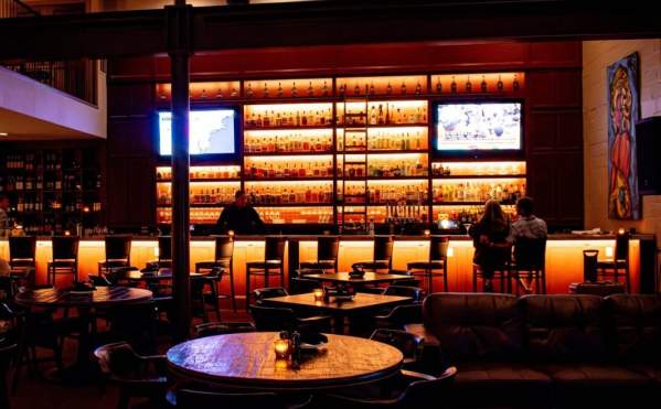 34 Chophouse & Doc's Lounge