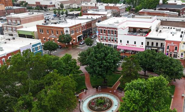 Yes, Chefs! Two Bentonville Greats Head to the James Beard Awards