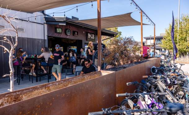 Outdoor Dining & Patios Around Bentonville