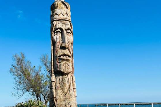 20ft. tall hand-carved Whispering Giant named "Nanticoke" by Peter Wolf Toth