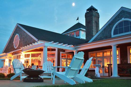 Restaurant at Lighthouse Sound