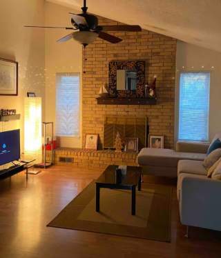 A Sunny and Cozy Home, 3 bdrm, Pet Friendly