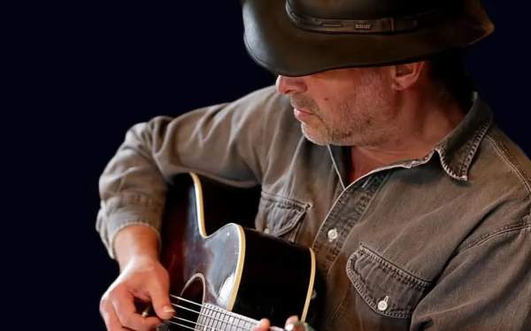 Live Music- Mike Herman