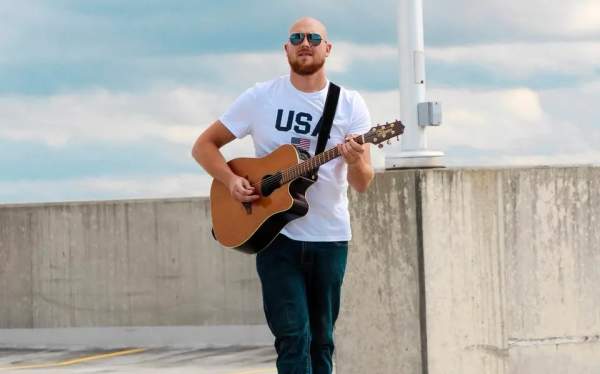 Summer Concert Series - Josh Breen