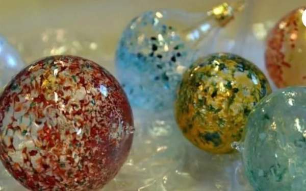 Blown-Glass Holiday Ornament Night