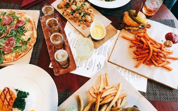 The Hawkeye Bar & Grill at The Otesaga
