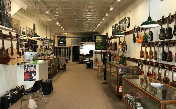 Mountain Jam Guitars