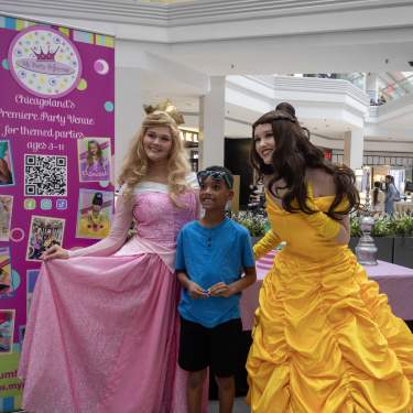 Chicago Northwest Family Day at Woodfield Mall Schaumburg