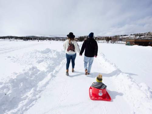 Give Grand Lake This Holiday Season