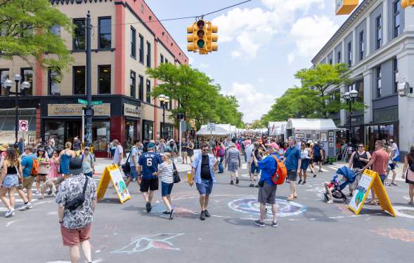 Crowds on Main Street during Ann Arbor Art Fair