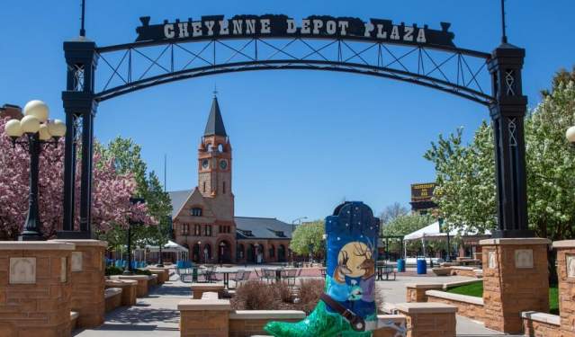 Hot Springs & Small-Town Charm: 3-Day Itinerary to Southeast Wyoming