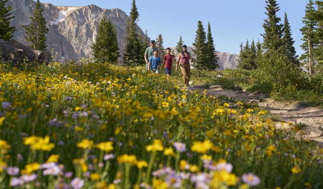 Carbon County Wyoming: 4-Day Scenic & Historic Trip