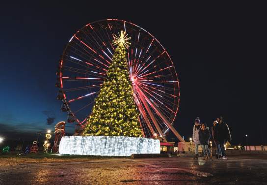 Where to See Christmas Lights on Foot in Branson 