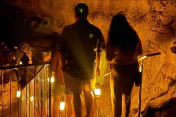 Historic Lantern Tour - Cave of the Mounds