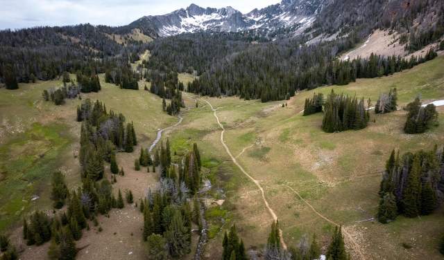 Traveling Responsibly in Big Sky: How to Protect the Places We Love