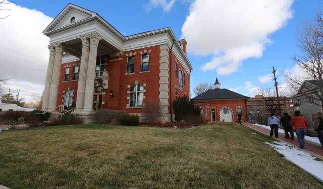 the outside of the Historic Governor's Mansion building